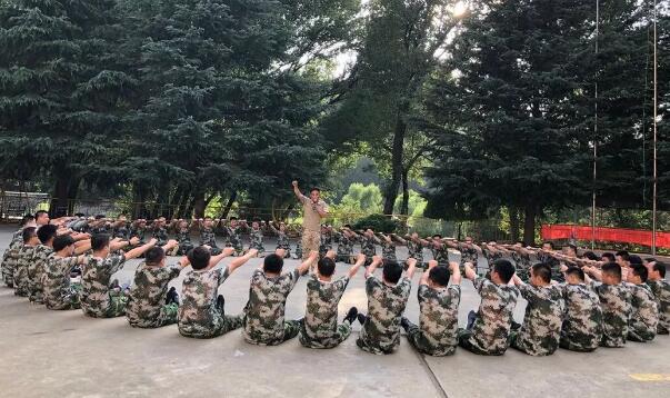 DB多宝体育网址电气2019销售中心年中会议暨团队拓展活动圆满结束(图6)