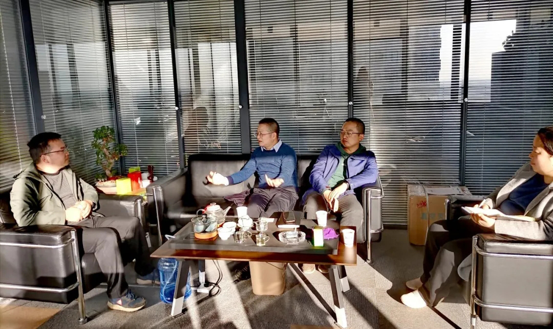 西安软件园发展中心副主任周非凡走访DB多宝体育网址电气(图1)