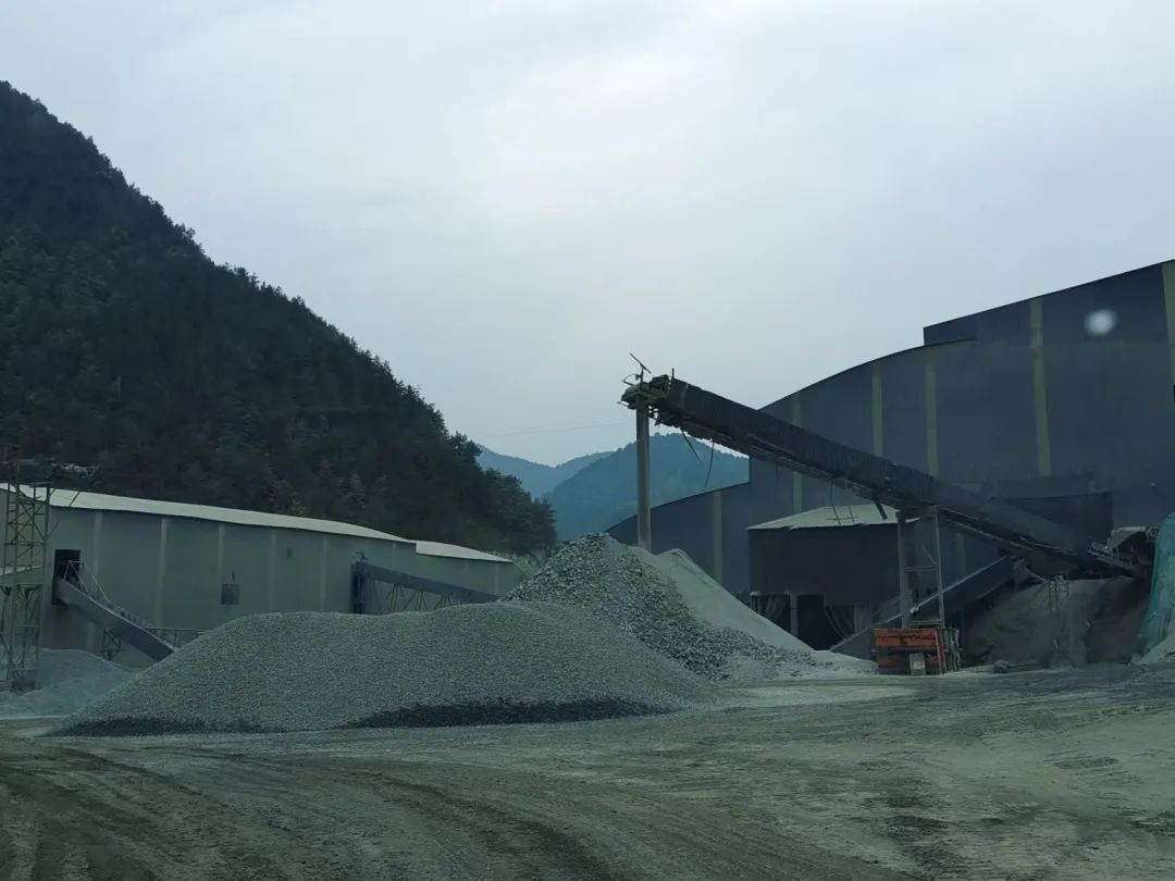 DB多宝体育网址电气服务中DB多宝体育网址建葛洲坝易普力公司—砂石骨料项目(图2)